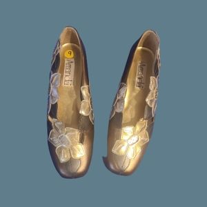 NEW Amanda Poplar Floral Flats